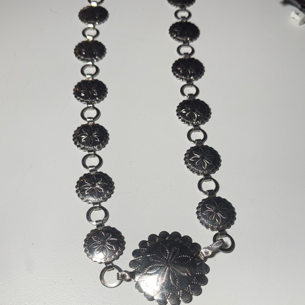 Elegant Silver Floral Belt
